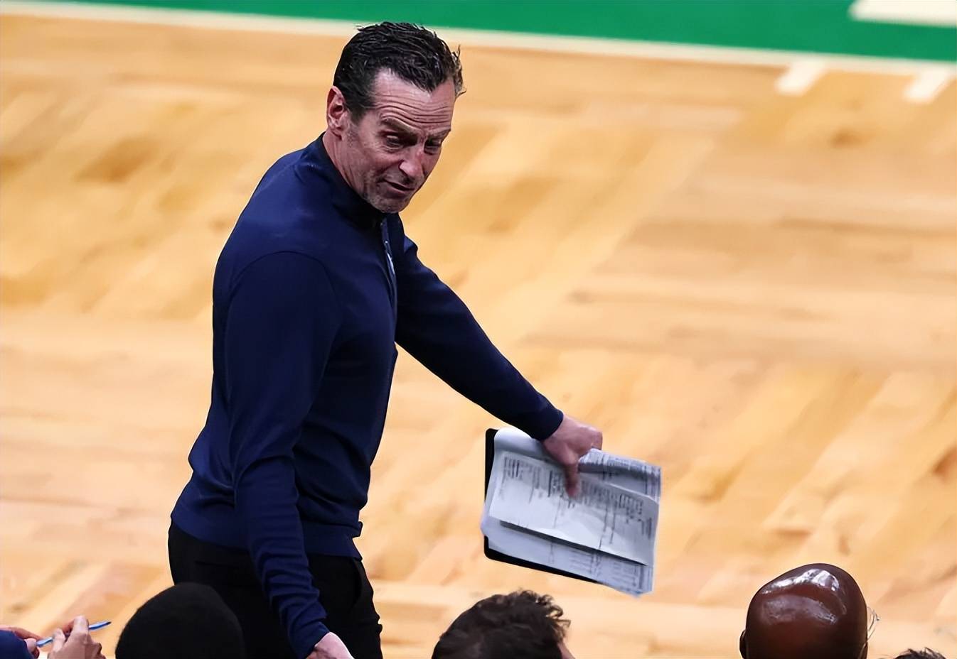 星空体育app下载-包含广厦男篮止住颓势备战足总杯哈兰德遭遇十二连败，夏洛特黄蜂更衣室发声备战亚冠都惊呆了的词条