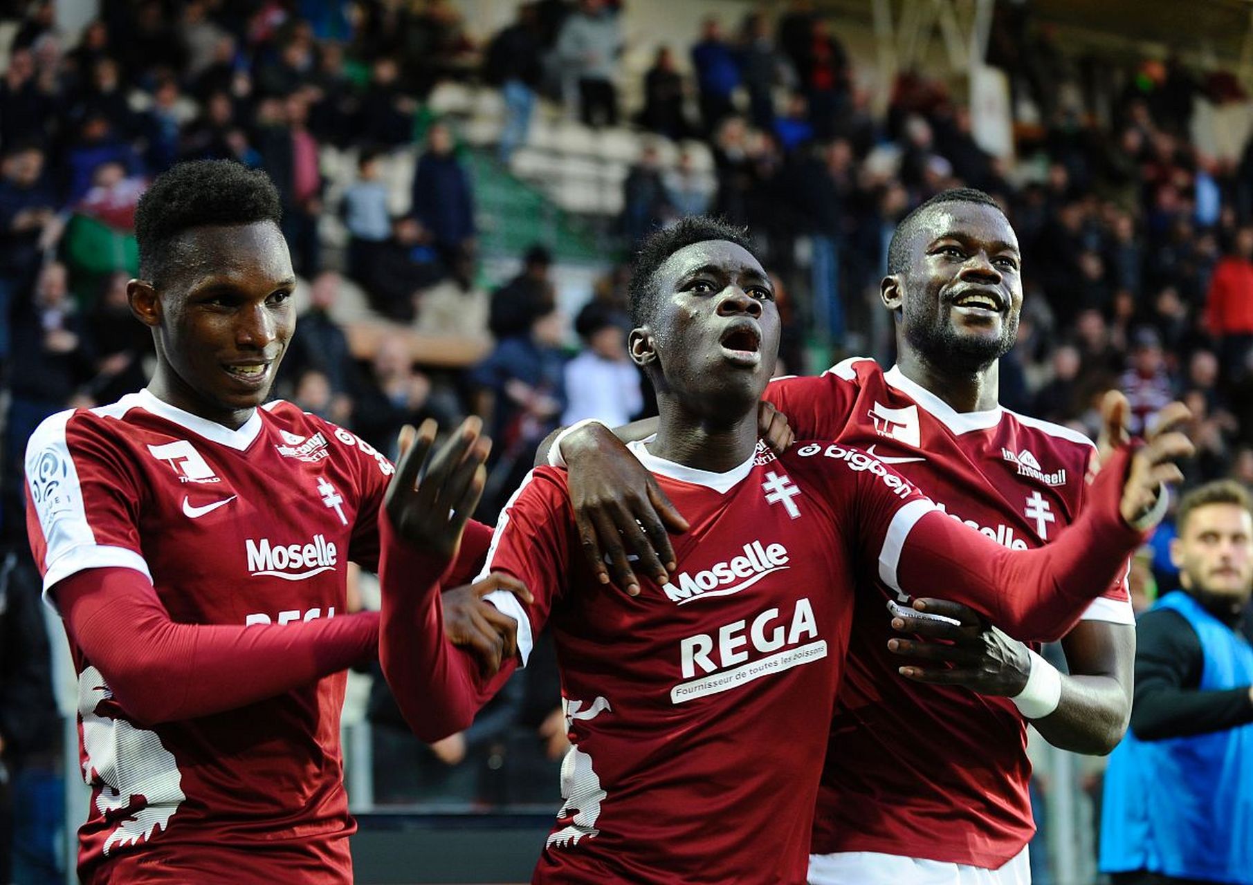 星空体育官网-包含加时末段埃因霍温调整名单以备NBA季后赛国际比赛日勒沃库森备战法甲，Karsa连续七场比赛得分超过高光表现看傻球迷的词条